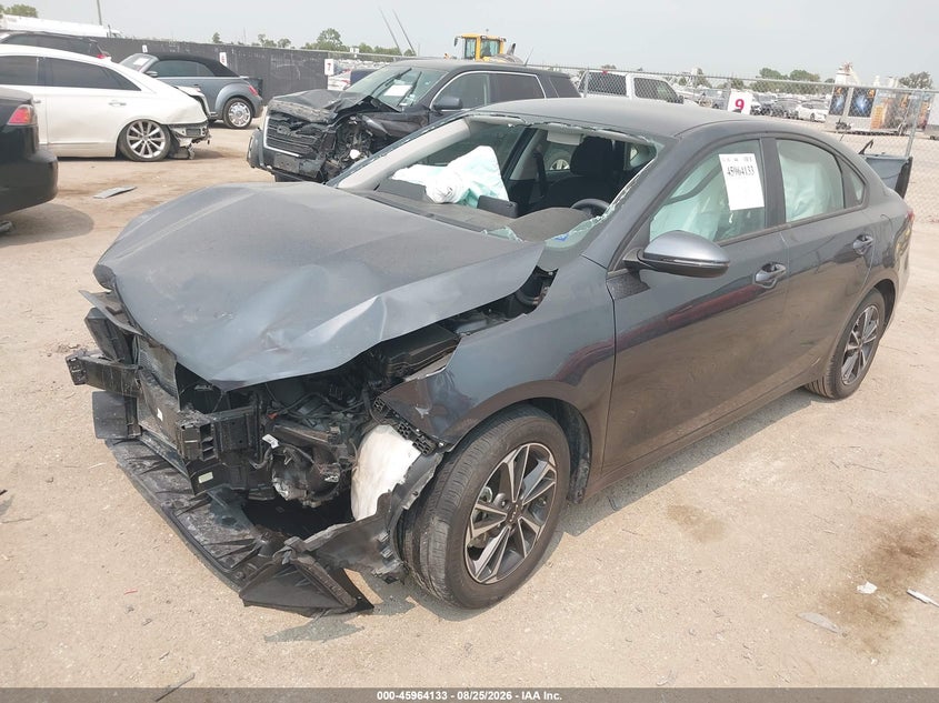 2024 Kia Forte, Front End, IAAI, VIN 3KPF24AD2RE716304 — photo 2