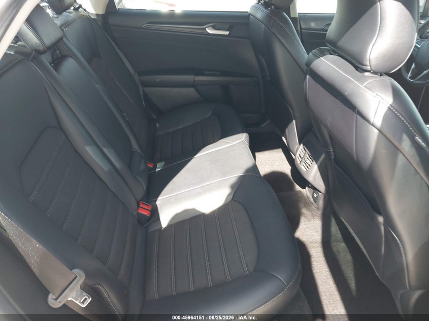 2018 FORD FUSION HYBRID auction photo 8