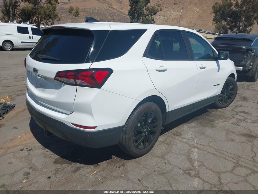2024 CHEVROLET EQUINOX auction photo 4