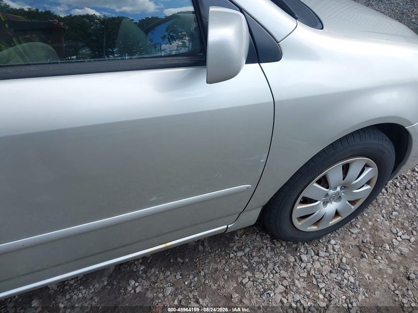 2004 TOYOTA COROLLA auction photo 6