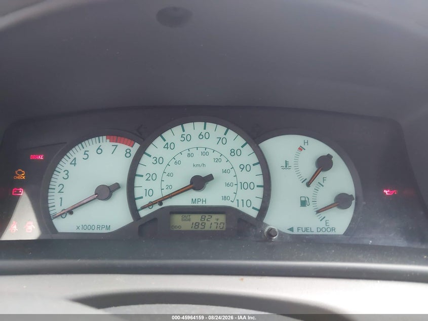 2004 TOYOTA COROLLA auction photo 7