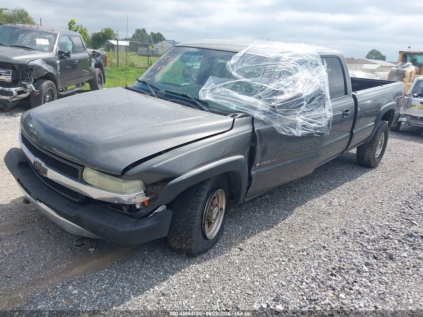 2002 CHEVROLET SILVERADO 2500HD auction photo 2