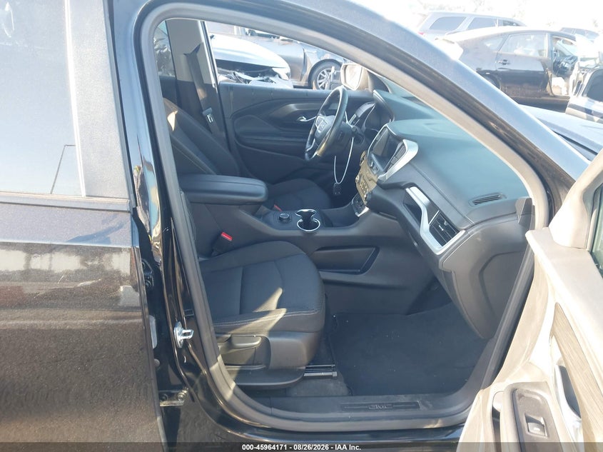 2024 GMC TERRAIN auction photo 5