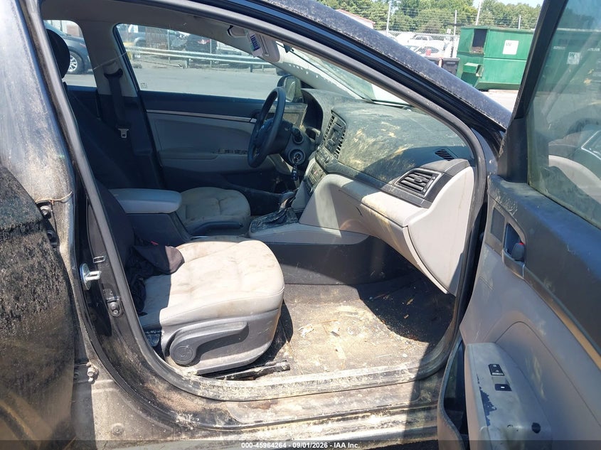 2017 HYUNDAI ELANTRA auction photo 5