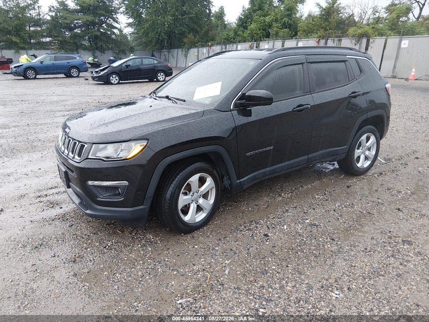 2020 Jeep Compass, Right Front, IAAI, VIN 3C4NJDBB6LT155233 — photo 2