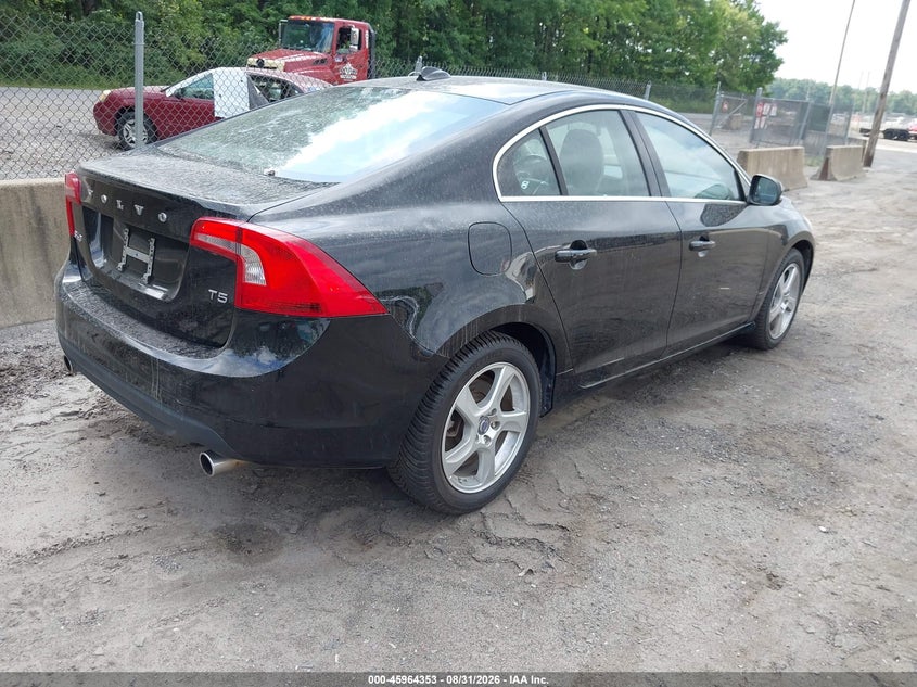 2013 VOLVO S60 auction photo 4