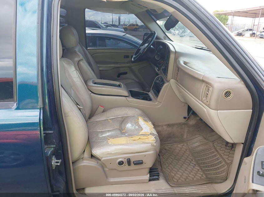 2005 GMC YUKON auction photo 5