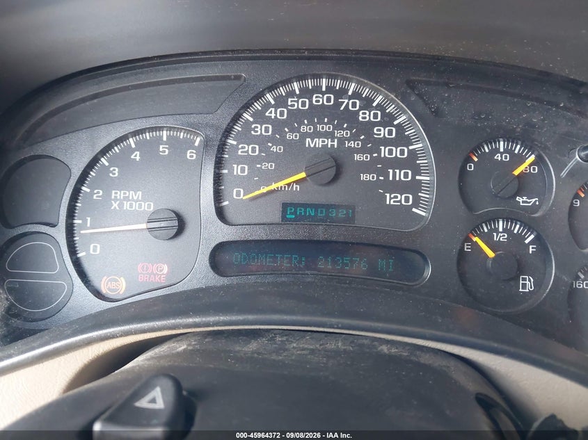 2005 GMC YUKON auction photo 7