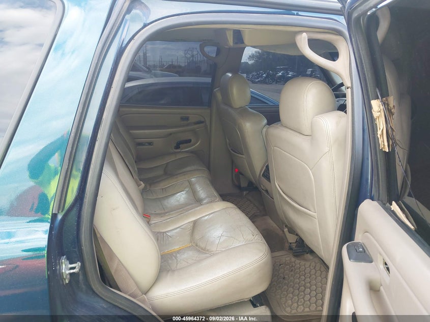 2005 GMC YUKON auction photo 8