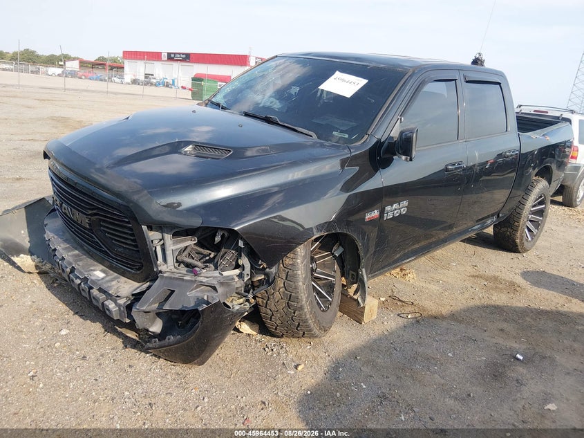 Vin: 1c6rr7mt1js166700, lot: 46463672, ram 1500 sport  4x4 5'7 box 20182