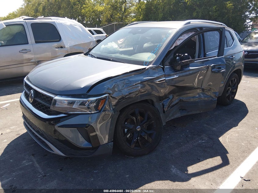 2022 VOLKSWAGEN TAOS auction photo 2