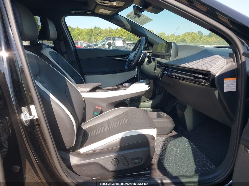 2023 KIA EV6 auction photo 5