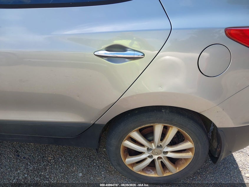 HYUNDAI TUCSON 2011 VIN KM8JUCAC5BU170705