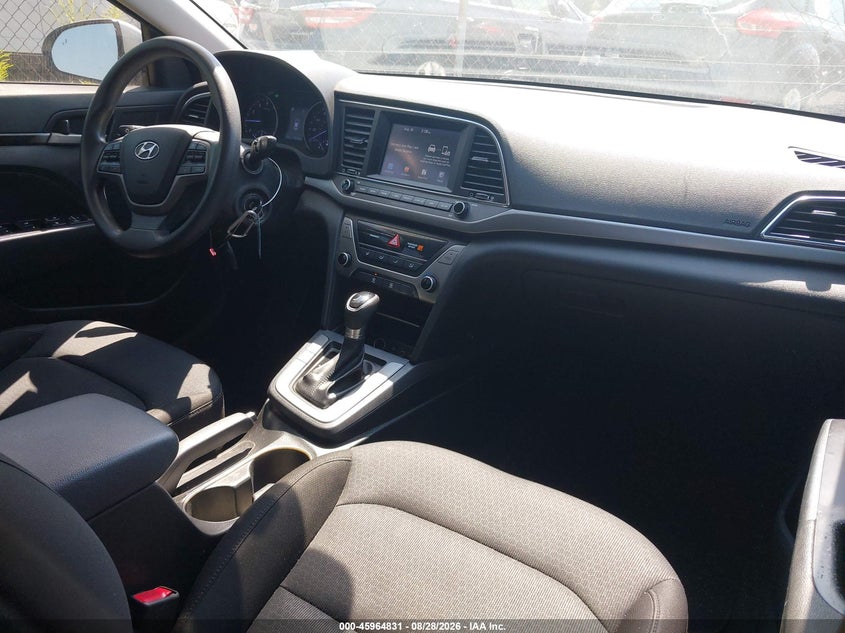 2018 HYUNDAI ELANTRA auction photo 5
