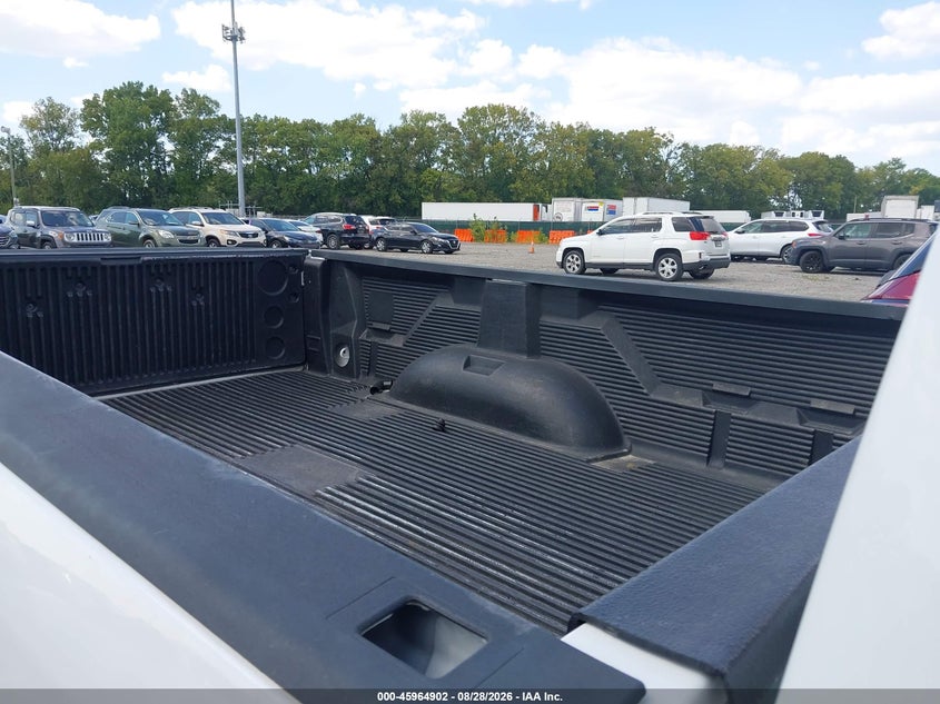 2016 RAM 1500 auction photo 8