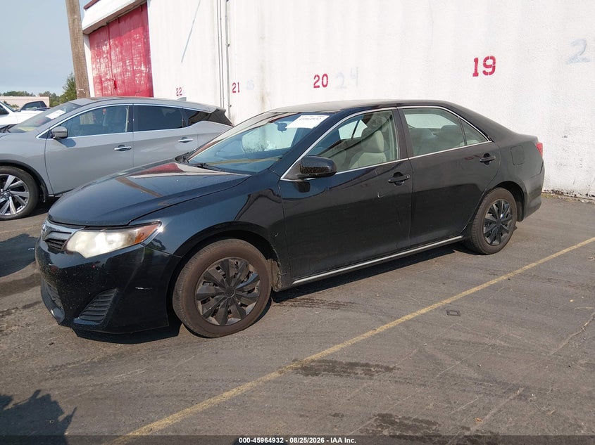 2014 Toyota Camry, Left Side, IAAI, VIN 4T1BF1FK1EU328772 — photo 2