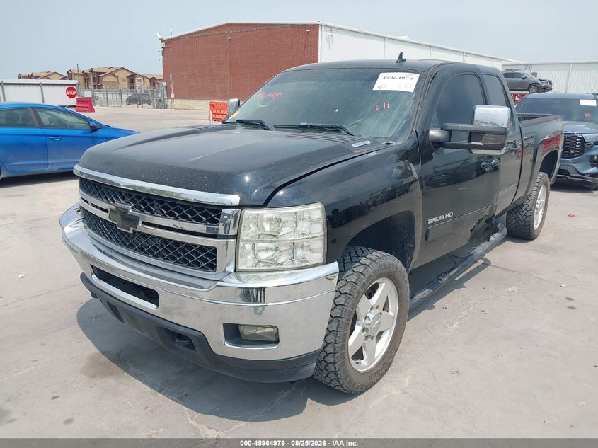 2011 Chevrolet Silverado, Front End, IAAI, VIN 1GC1CYCG5BF147644 — photo 2