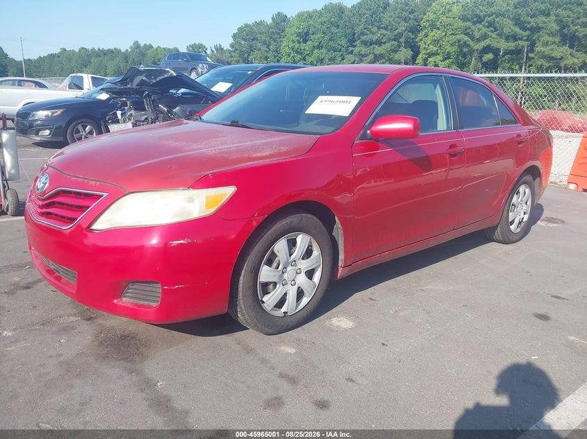 2010 Toyota Camry, Обычный износ, IAAI, VIN 4T4BF3EK3AR033587 — фото 2