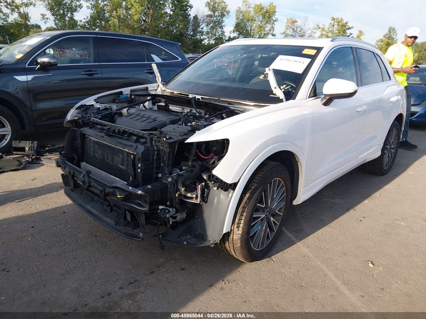 2021 AUDI Q3 auction photo 2