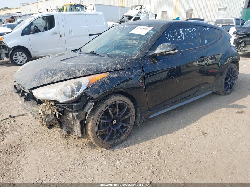 2013 Hyundai Veloster, Front End, IAAI, VIN KMHTC6AE2DU174258 — photo 2