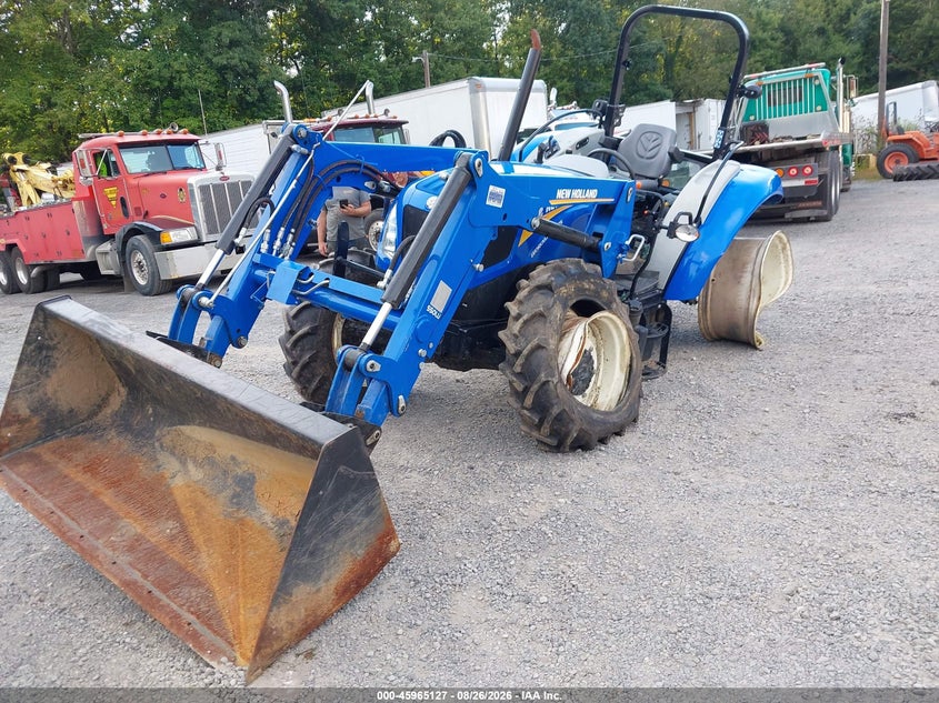 2022 NEW HOLLAND 75 TRACTOR auction photo 2