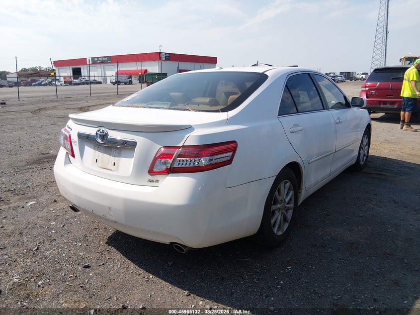 2011 TOYOTA CAMRY auction photo 4