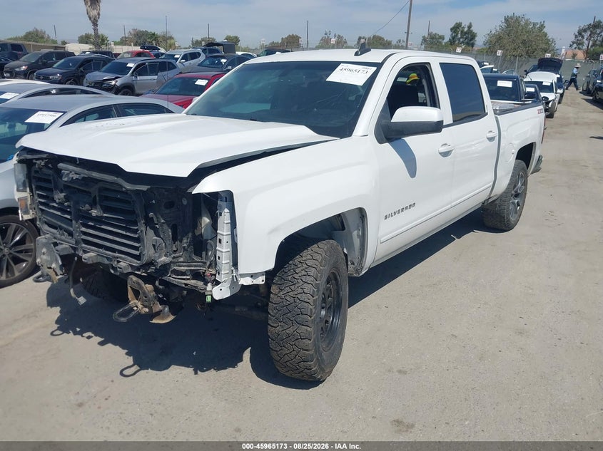 2018 Chevrolet Silverado, Front End, IAAI, VIN 3GCUKREC0JG479729 — photo 2