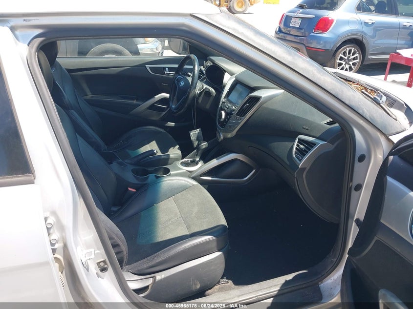 2016 HYUNDAI VELOSTER auction photo 5