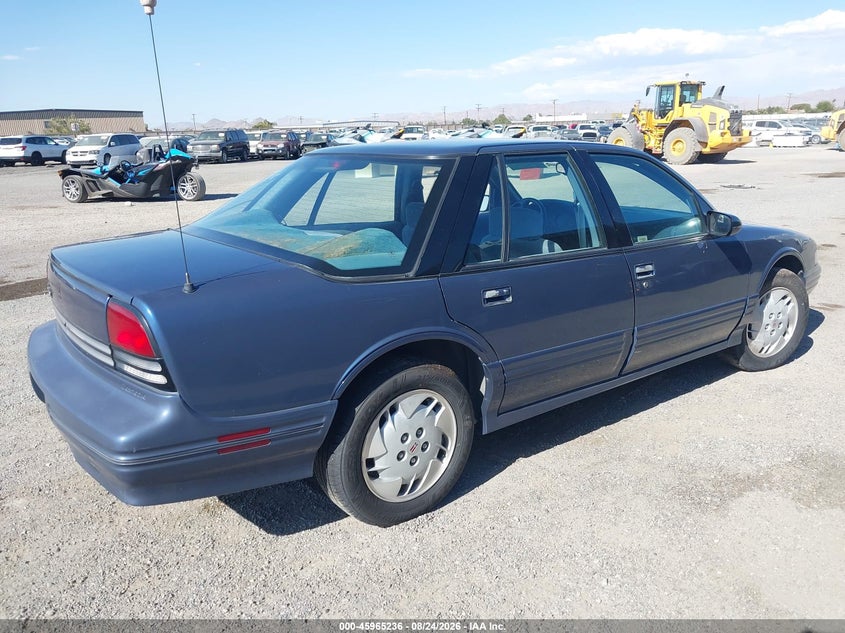 1997 OLDSMOBILE CUTLASS SUPREME auction photo 4