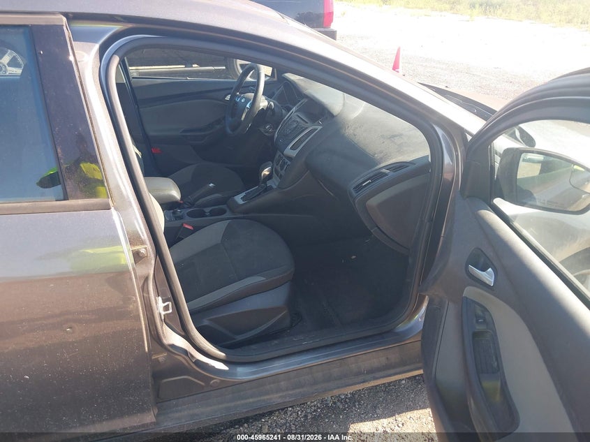 2014 FORD FOCUS auction photo 5
