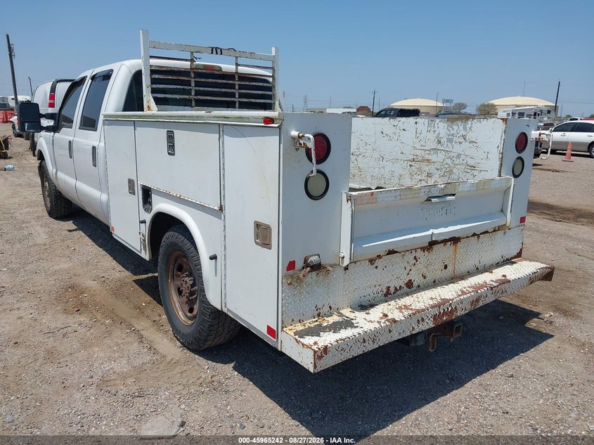2011 FORD F-250 auction photo 3
