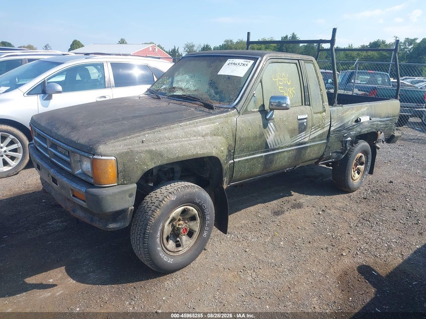 1987 Toyota Pickup, Normal Wear & Tear, IAAI, VIN JT4RN67P6H5085441 — photo 2