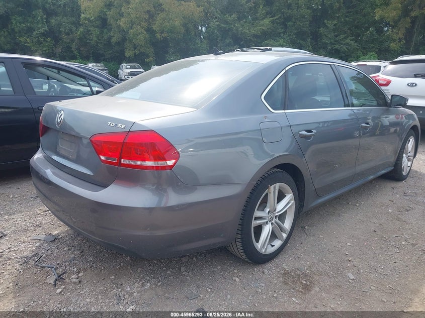 2014 VOLKSWAGEN PASSAT auction photo 4