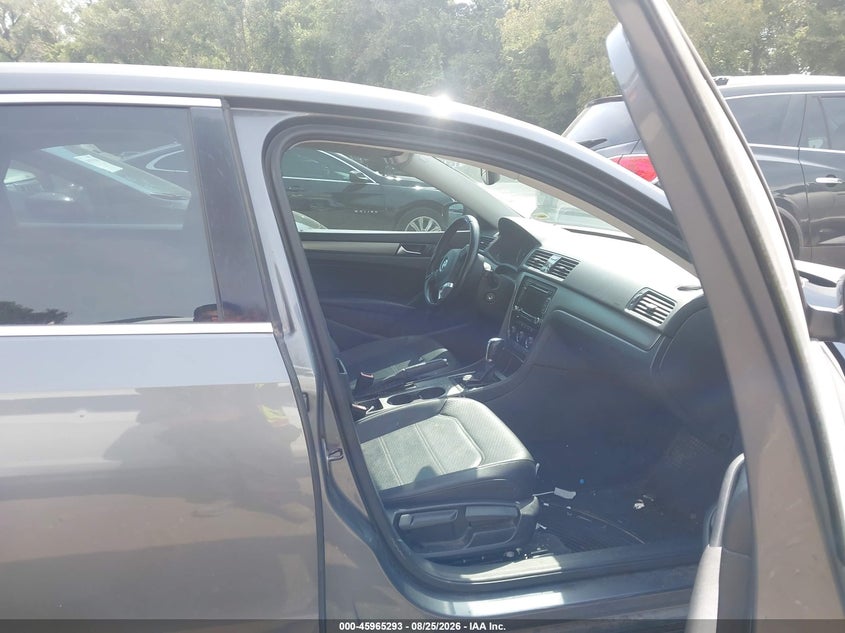 2014 VOLKSWAGEN PASSAT auction photo 5
