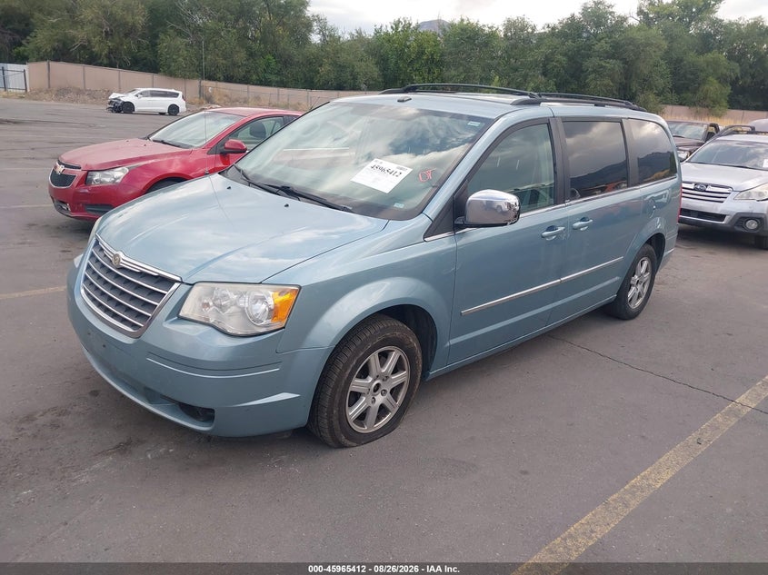 2010 Chrysler Town & Country, Звичайний знос, IAAI, VIN 2A4RR5D14AR187970 — фото 2
