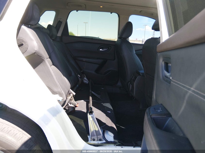 2023 NISSAN ROGUE auction photo 8