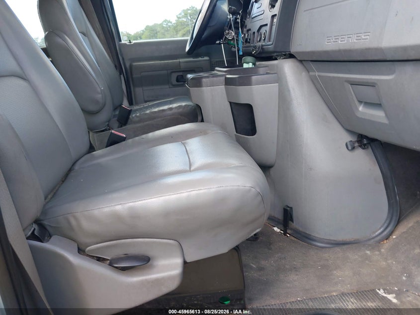 2013 FORD E-250 auction photo 5