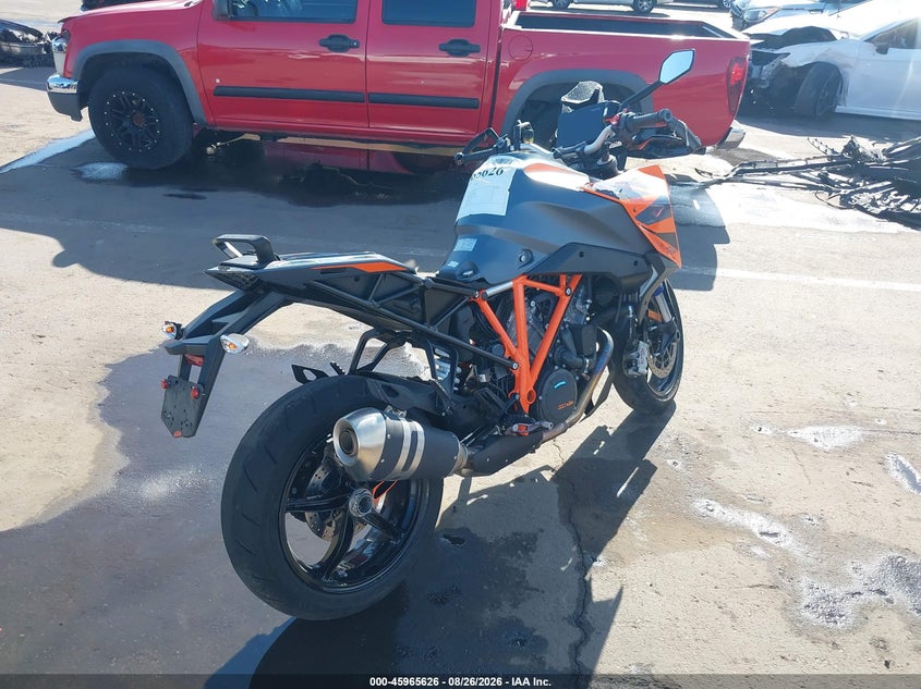 2023 KTM 1290