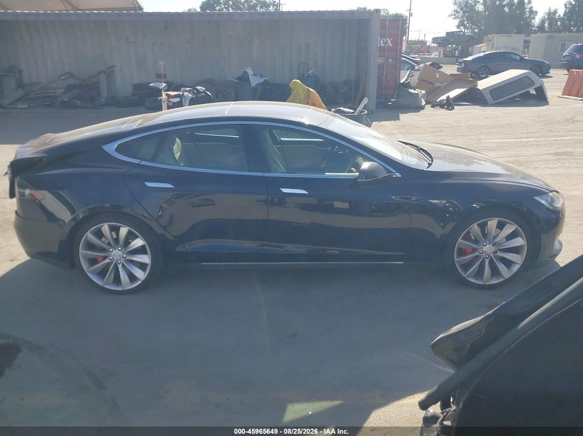 TESLA MODEL S - zdjęcie 15
