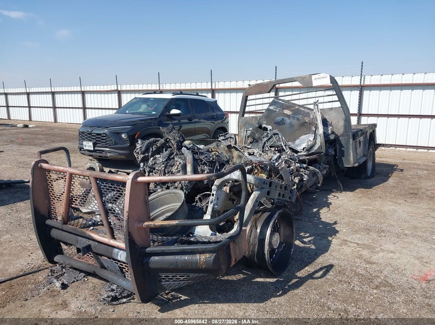 2021 Ford F350, Total Burn, IAAI, VIN 1FT8W3BT2MEC36152 — photo 2