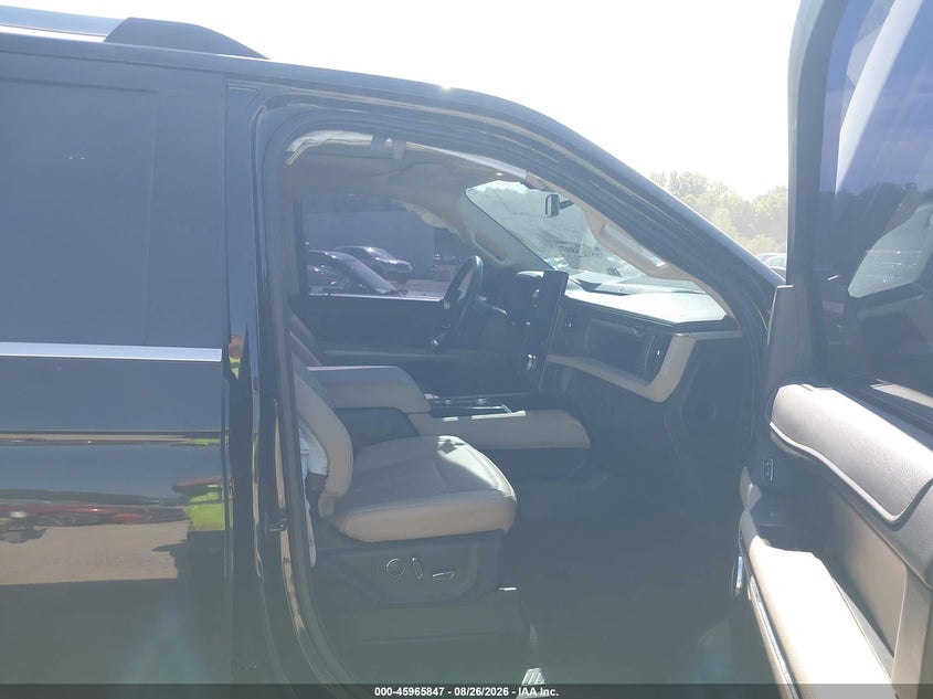 2023 FORD EXPEDITION auction photo 5