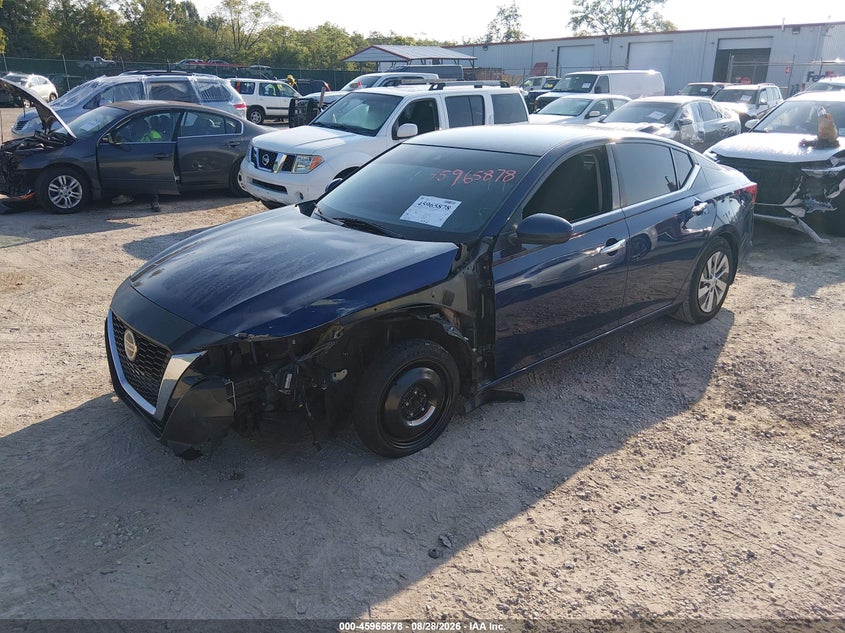 2021 Nissan Altima, Left Front, IAAI, VIN 1N4BL4BV4MN328200 — photo 2