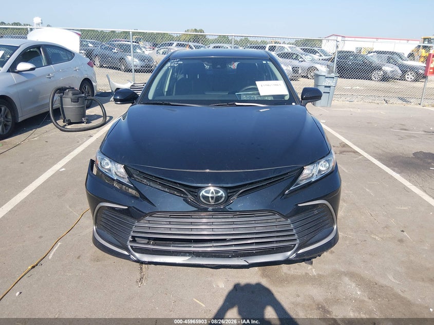 TOYOTA CAMRY - zdjęcie 12