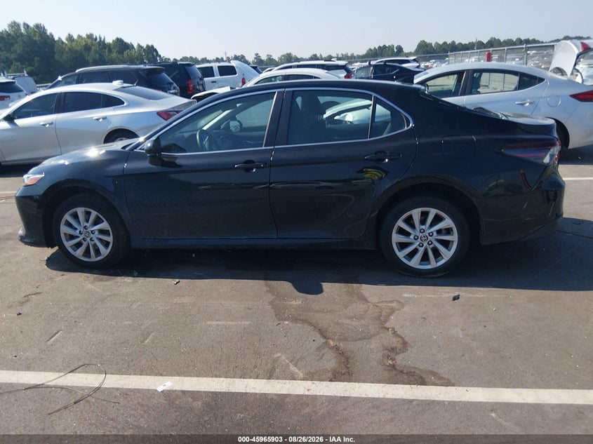 TOYOTA CAMRY - zdjęcie 14