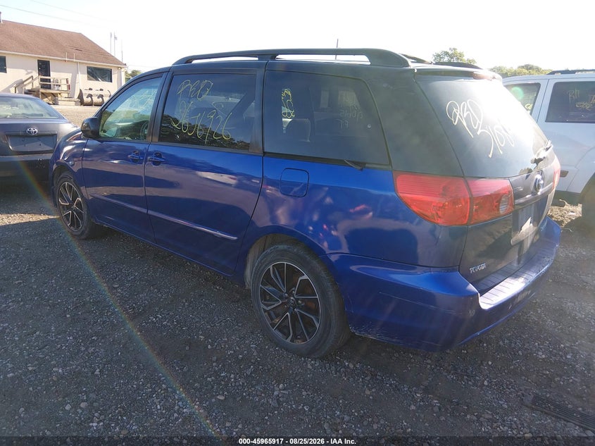2007 TOYOTA SIENNA auction photo 3
