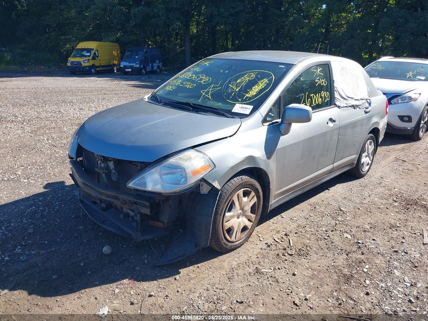 2011 Nissan Versa, Неизвестно, IAAI, VIN 3N1BC1AP4BL496172 — фото 2