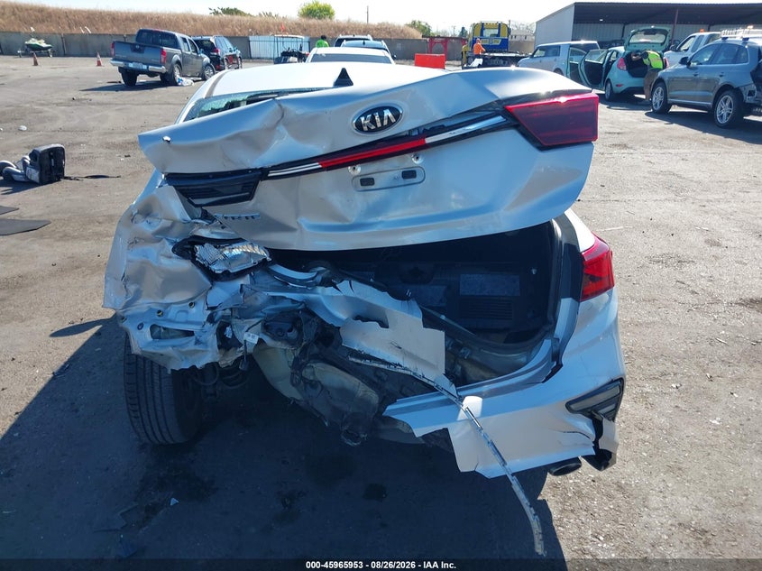 2021 Kia Forte (VIN: 3KPF24AD1ME363952)