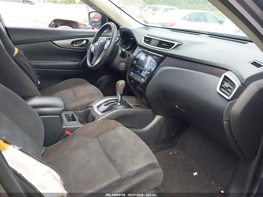 2015 NISSAN ROGUE auction photo 5
