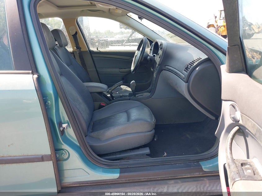 2004 SAAB 9-3 auction photo 5