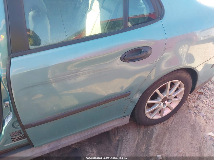 2004 SAAB 9-3 auction photo 6